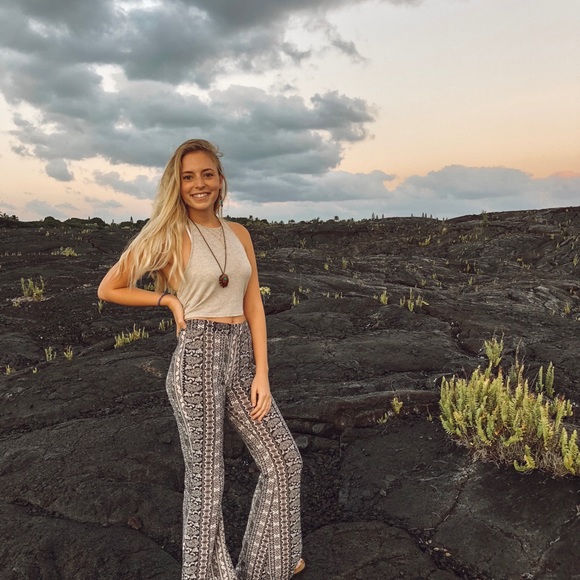 Meet your Posher, Cassandra - Picture 1 of 1